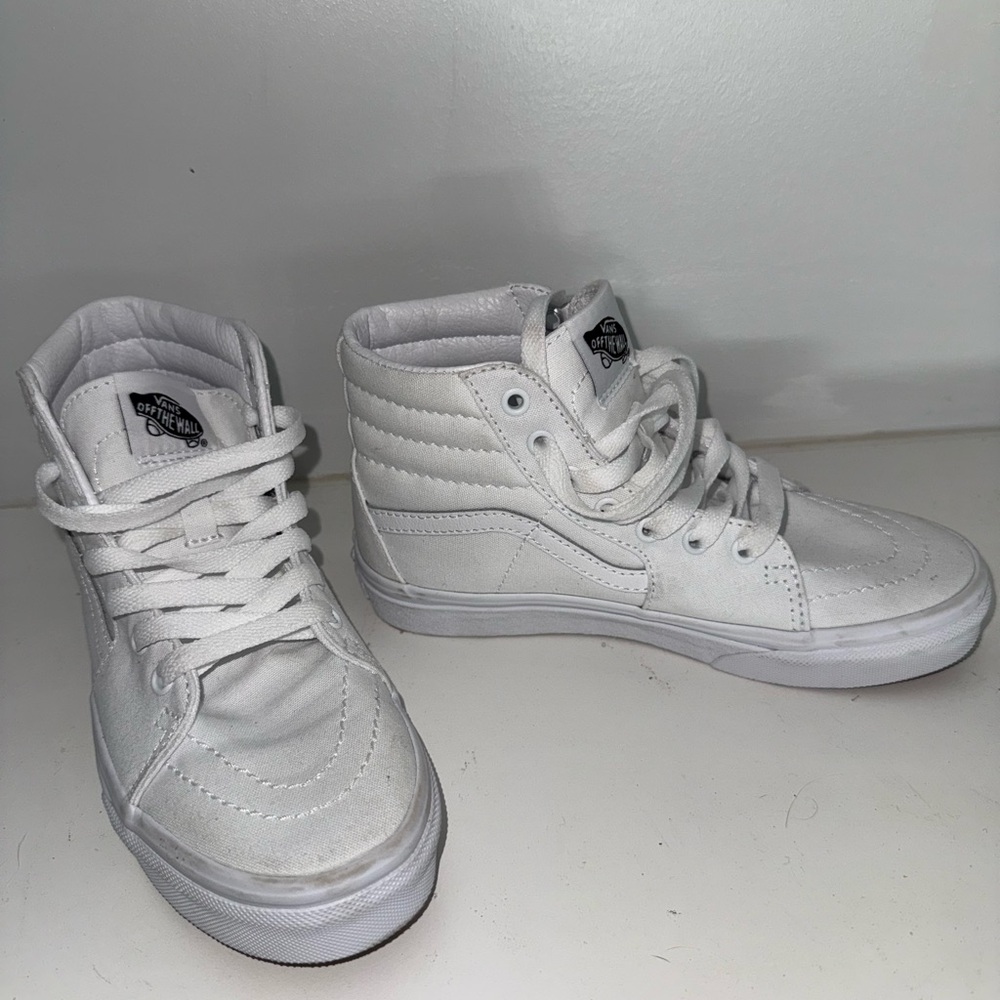White Vans classic high top Sk8-Hi Shoe The original skate hi-top - Picture 6 of 8